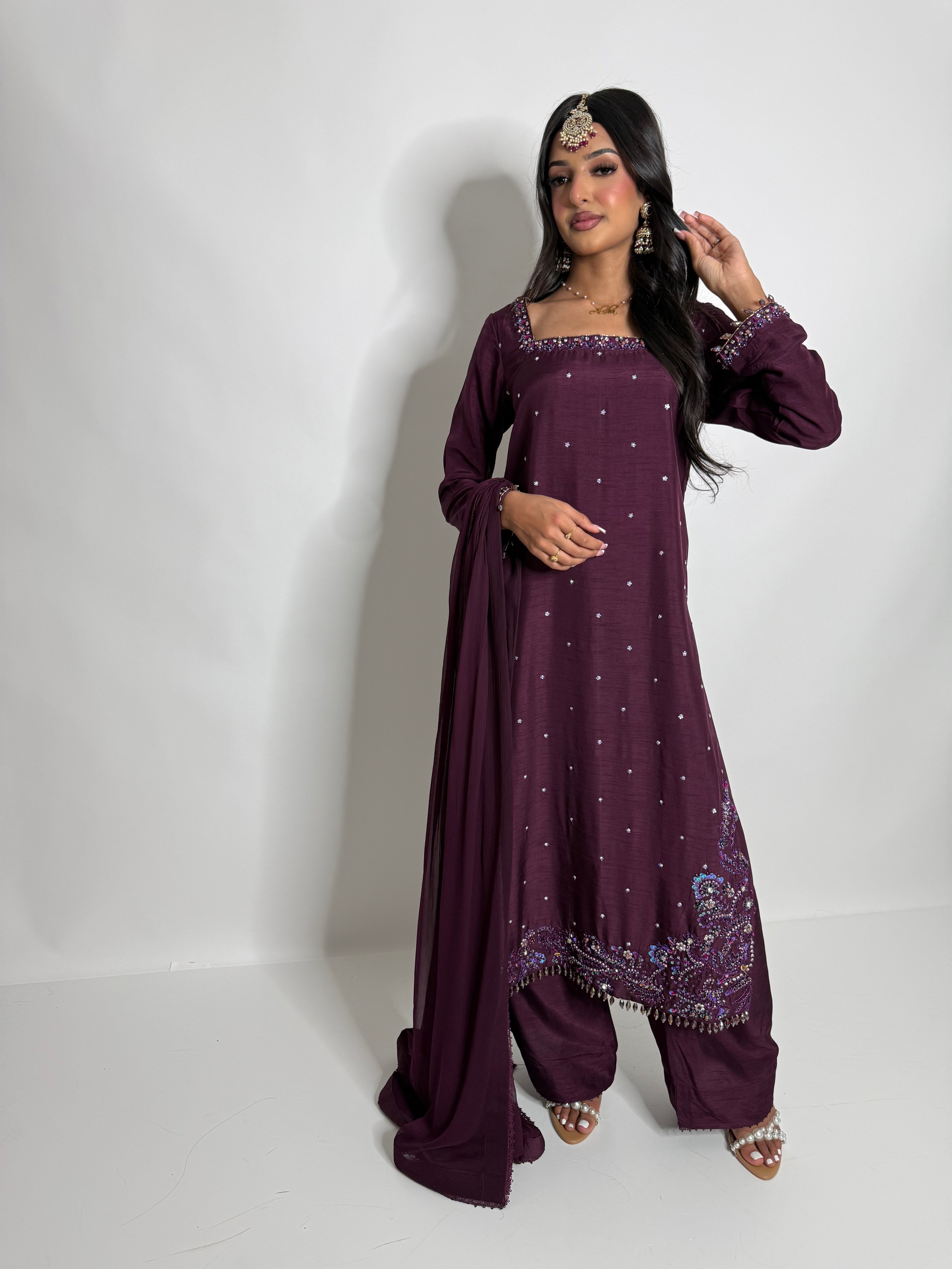 Nooré Aubergine | Luxury Plum Embellished Pakistani Occasionwear