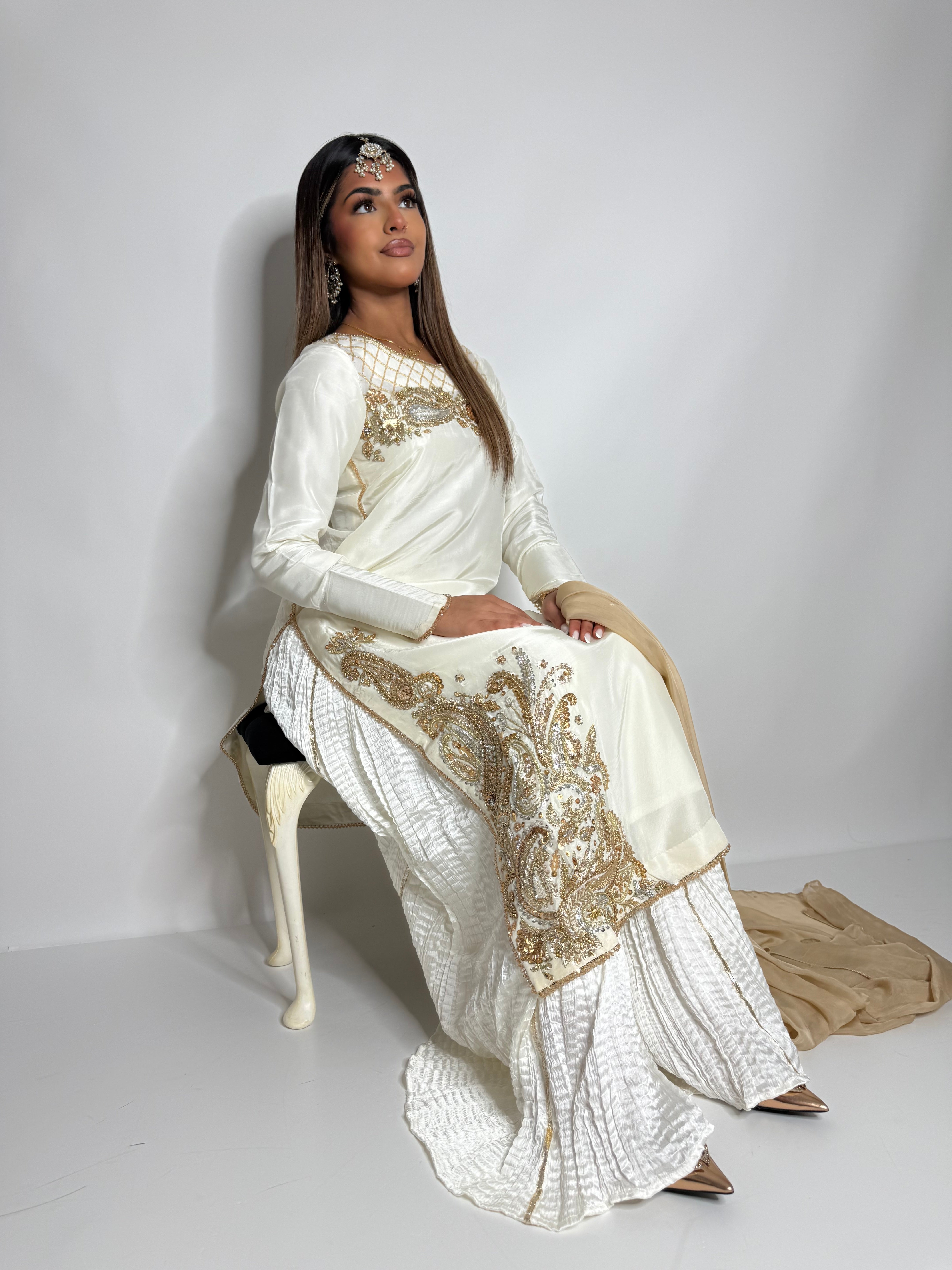 Aurelia Noor Pakistani Suit