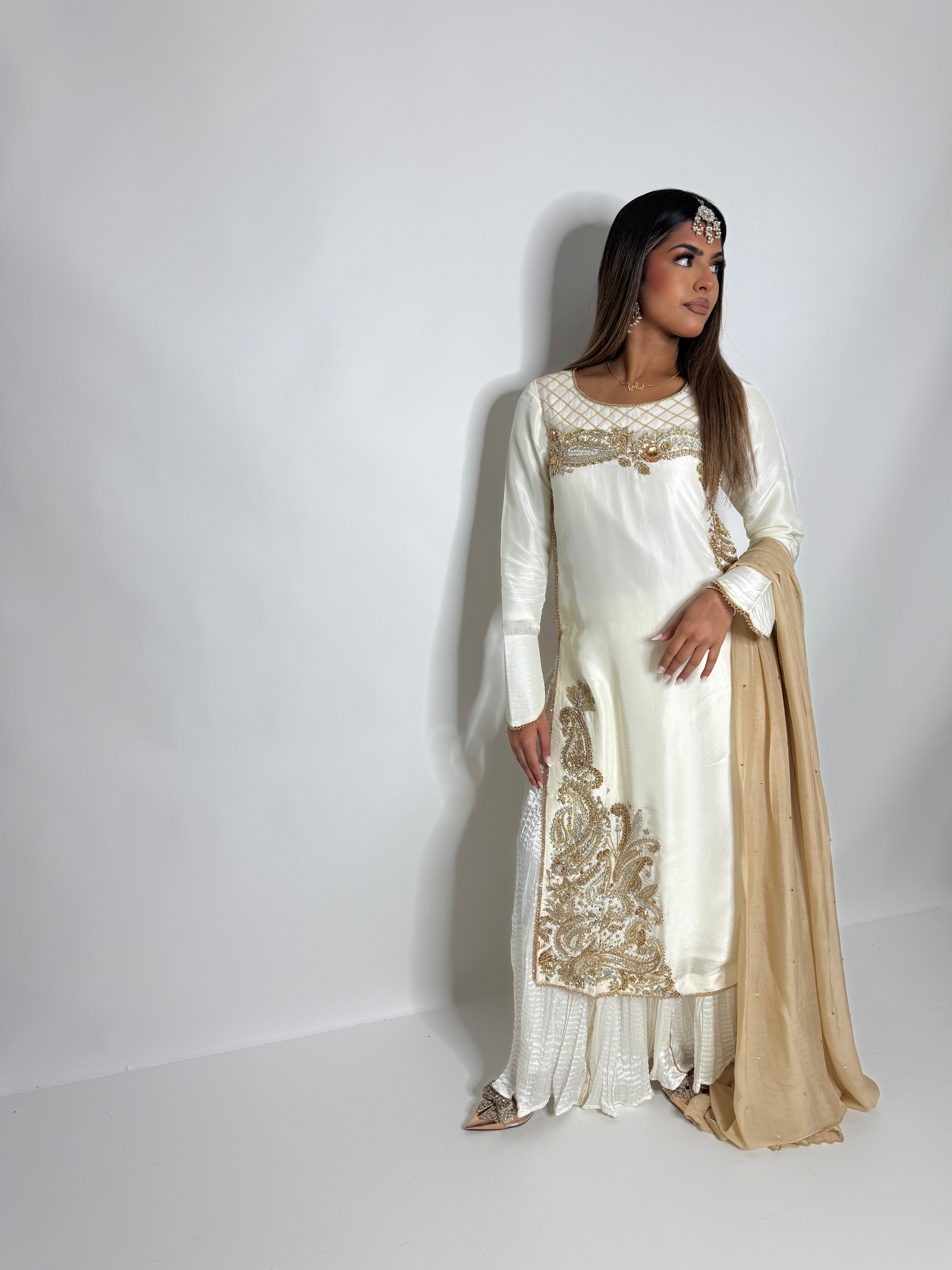Aurelia Noor Pakistani Suit