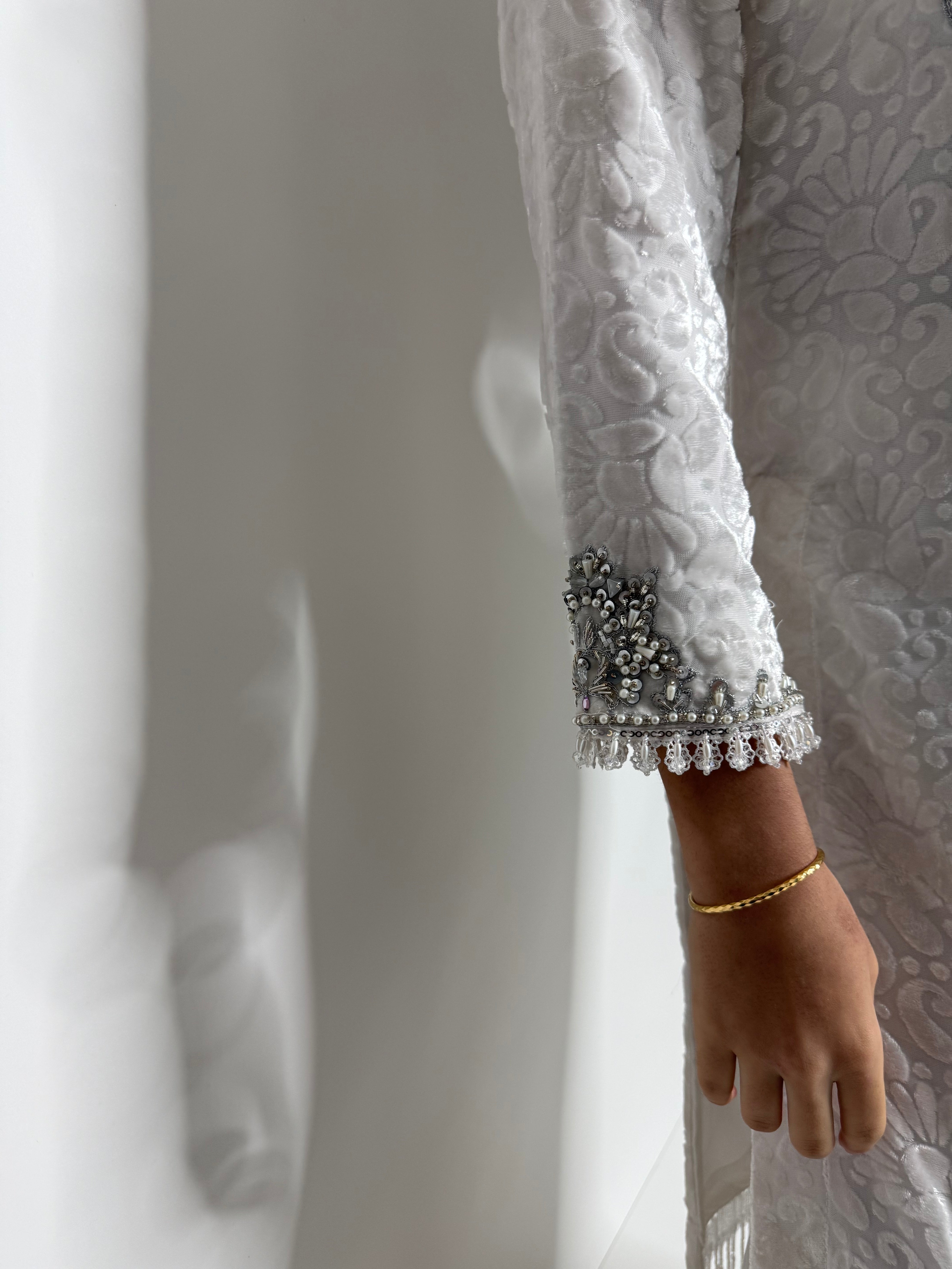 White Palachi Three Piece Suit UK | The Valmont