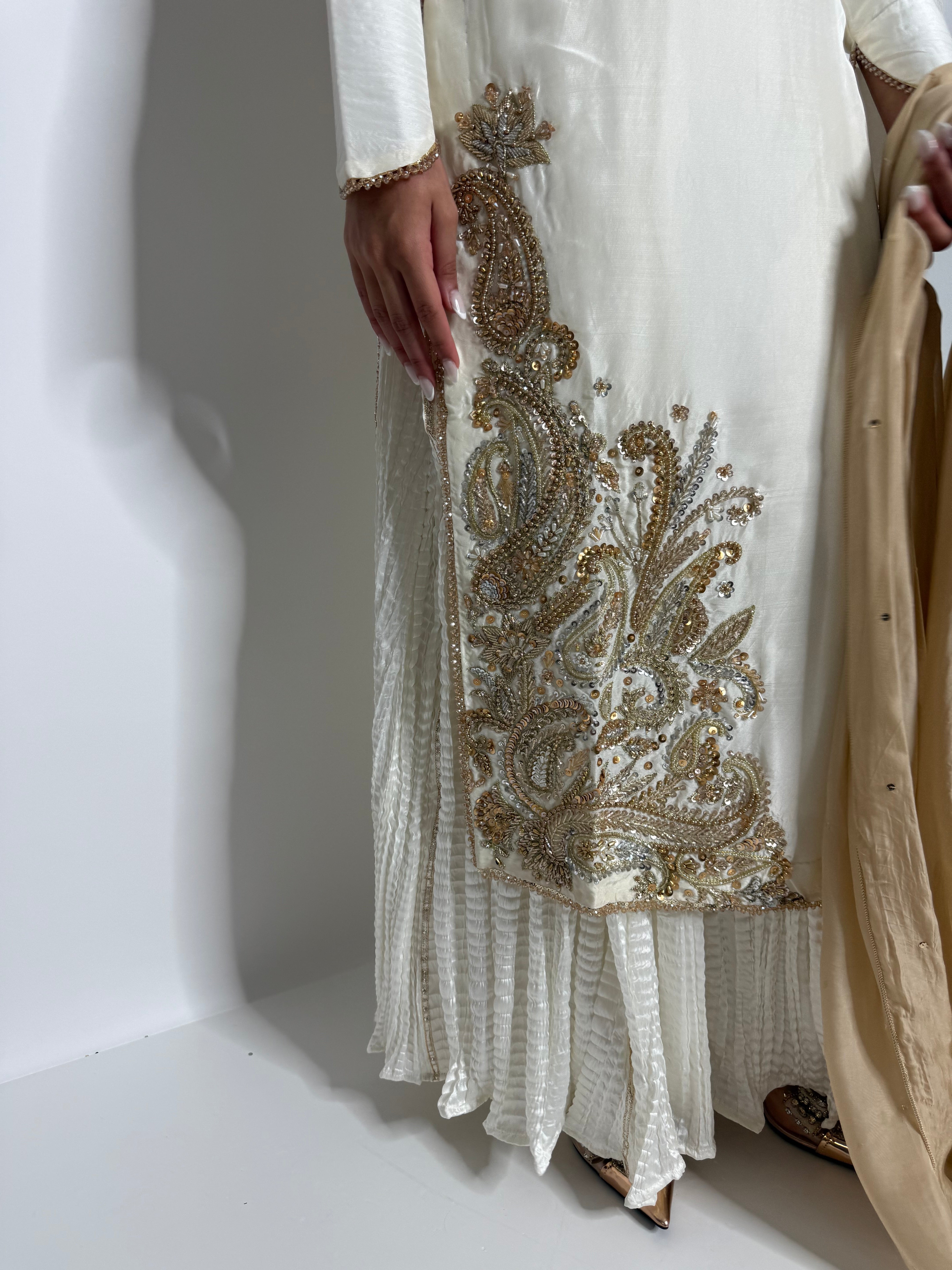 Aurelia Noor Pakistani Suit