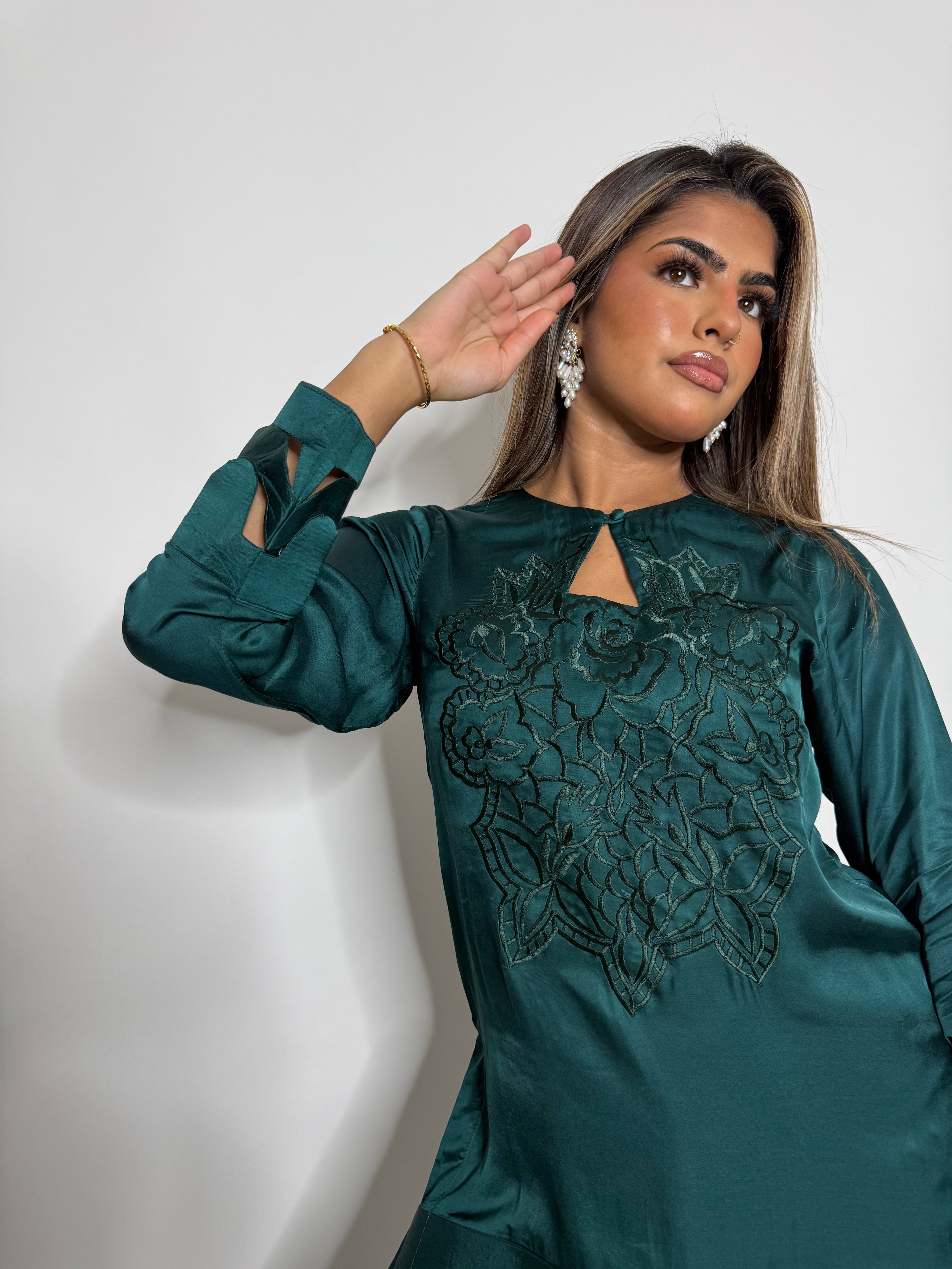 The Chelsea Émeraude | Silk Farshi Three Piece