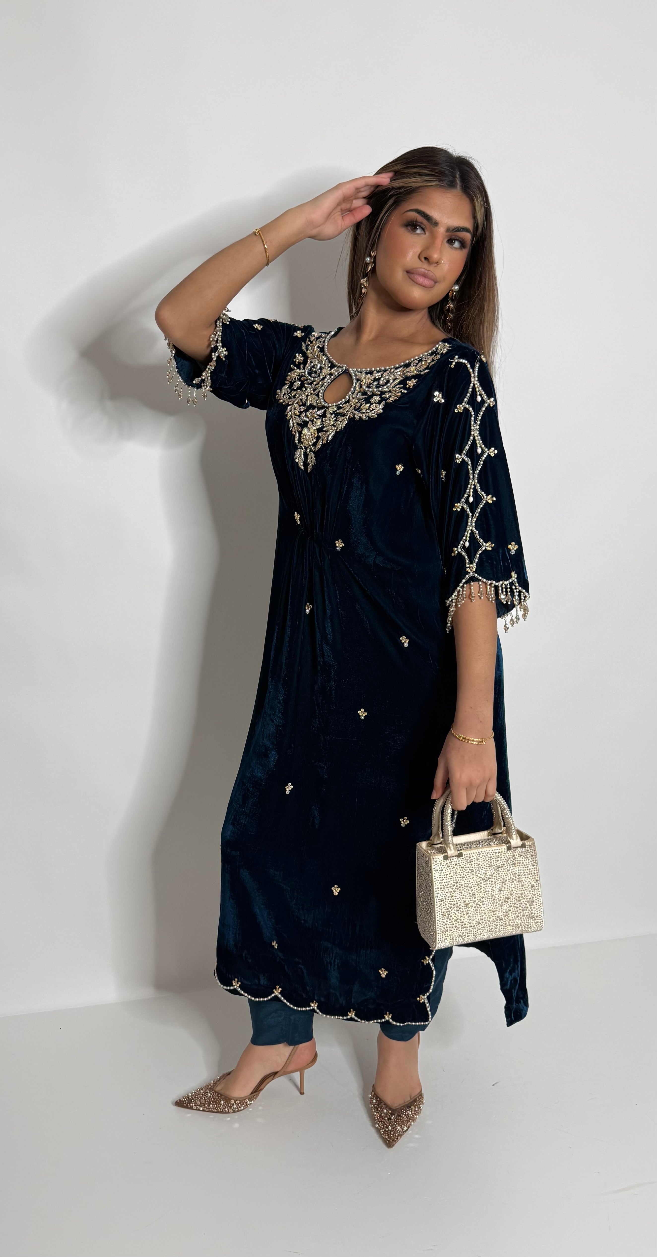 Zafira Élan | Pearl Embellished Velvet Kaftan