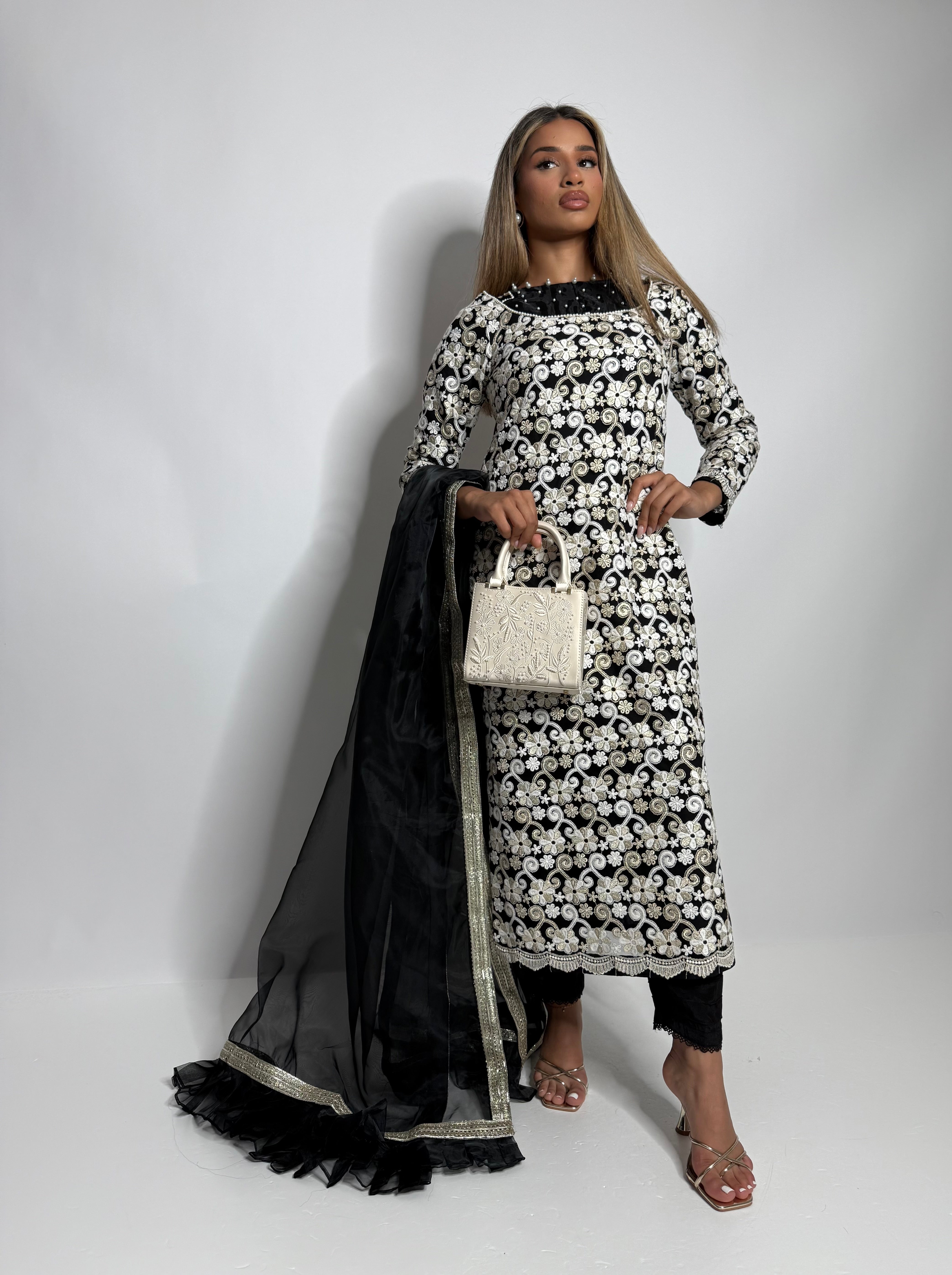 Monéva Noir | Understated Luxury Kameez Set (3 Piece)