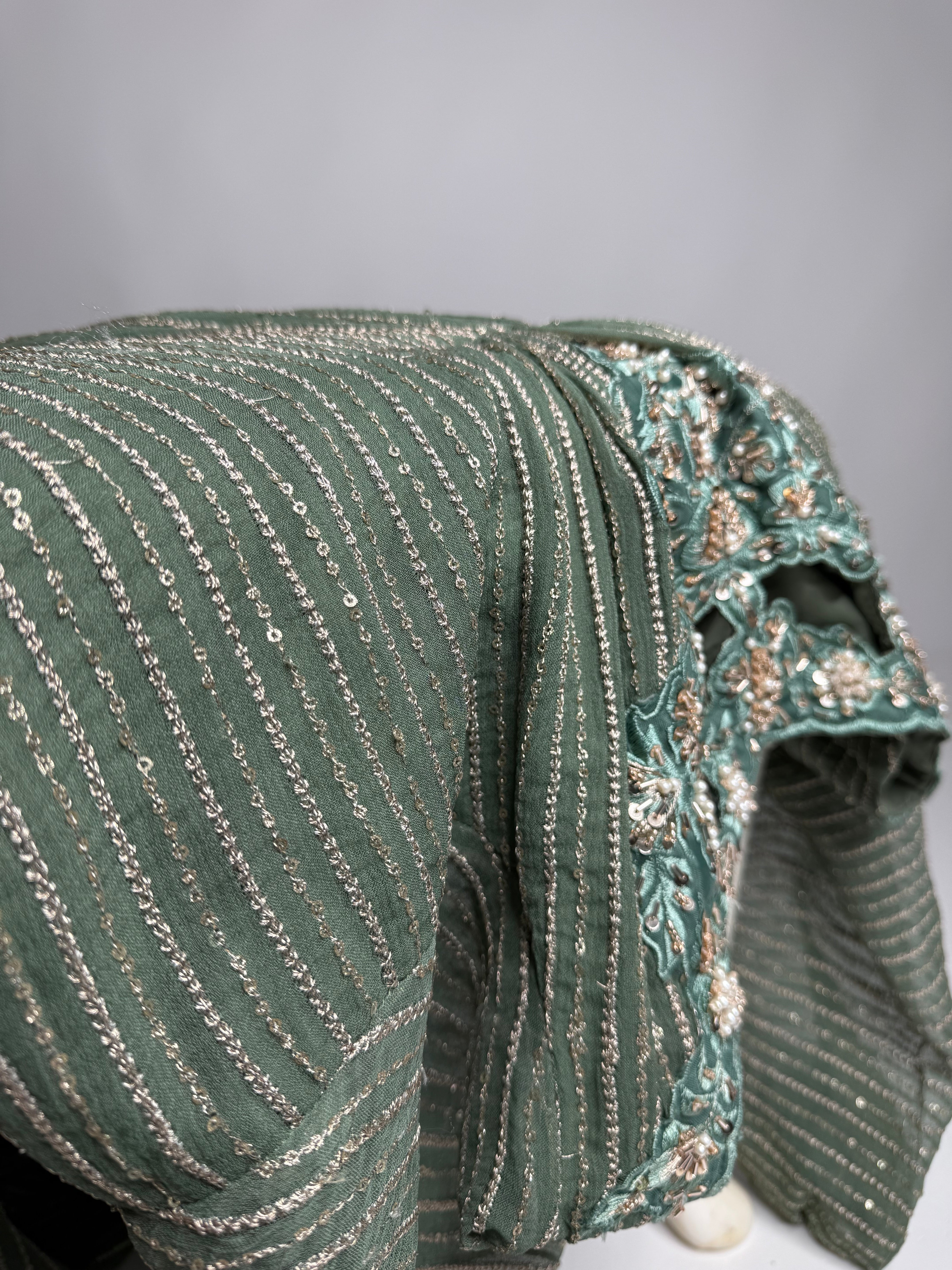 Zaréva Sage | Chikankari Chiffon Kaftan Set (2 Piece)