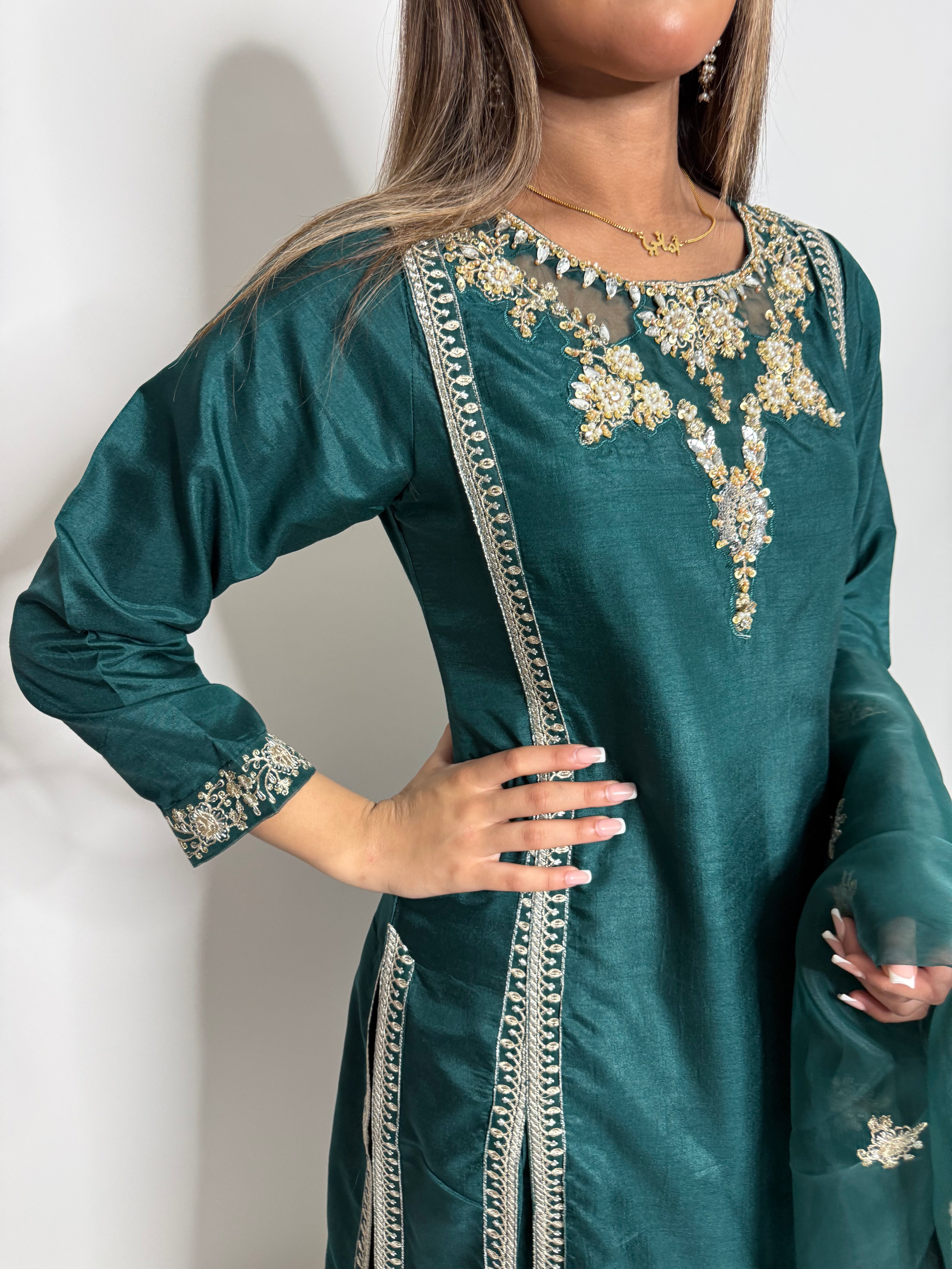 Mehr-e-Zamrud | Luxury Pakistani Emerald Green 3 Piece Suit UK | Wedding Guest, Eid & Party Wear