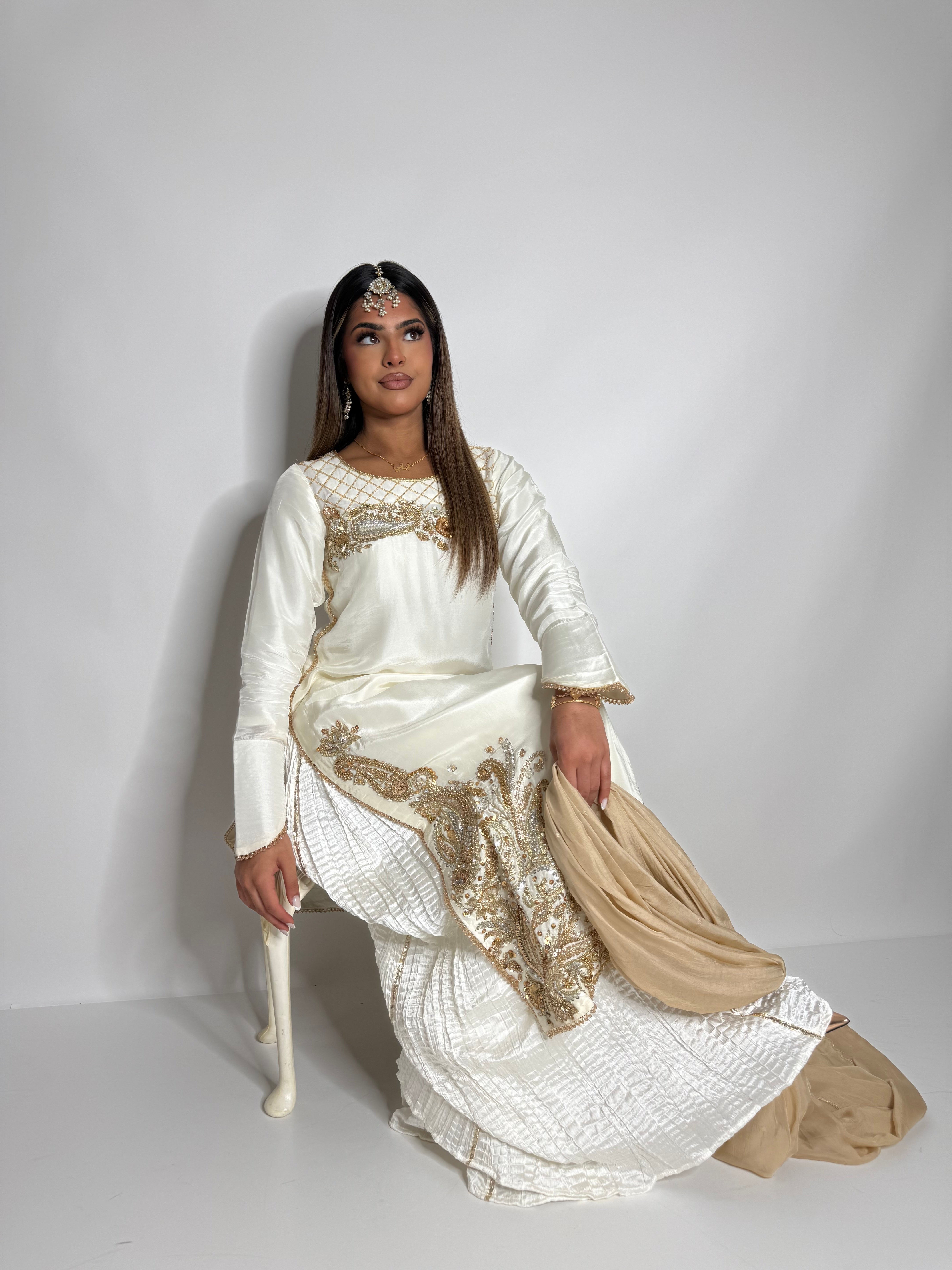 Aurelia Noor Pakistani Suit