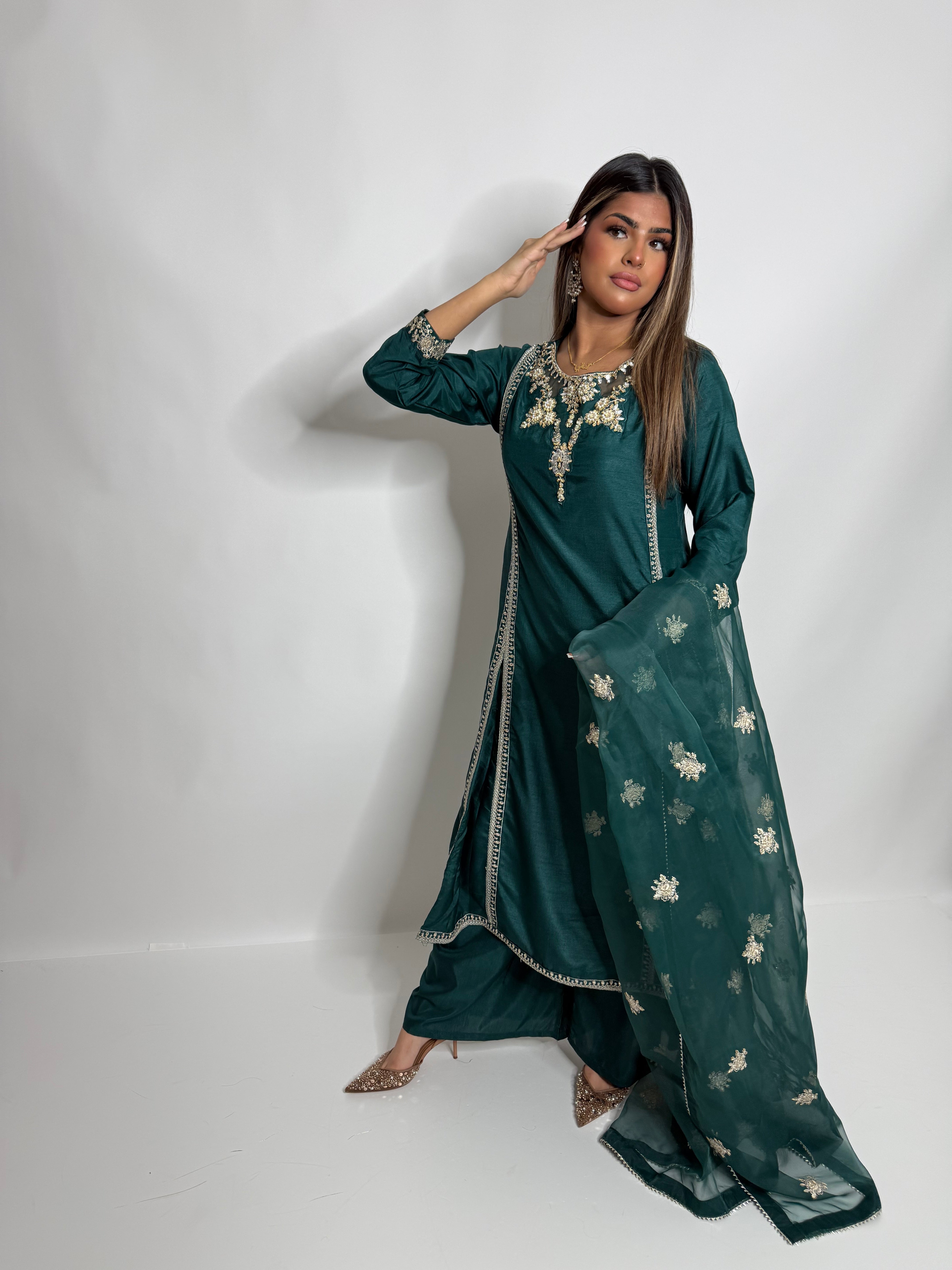 Mehr-e-Zamrud | Luxury Pakistani Emerald Green 3 Piece Suit UK | Wedding Guest, Eid & Party Wear
