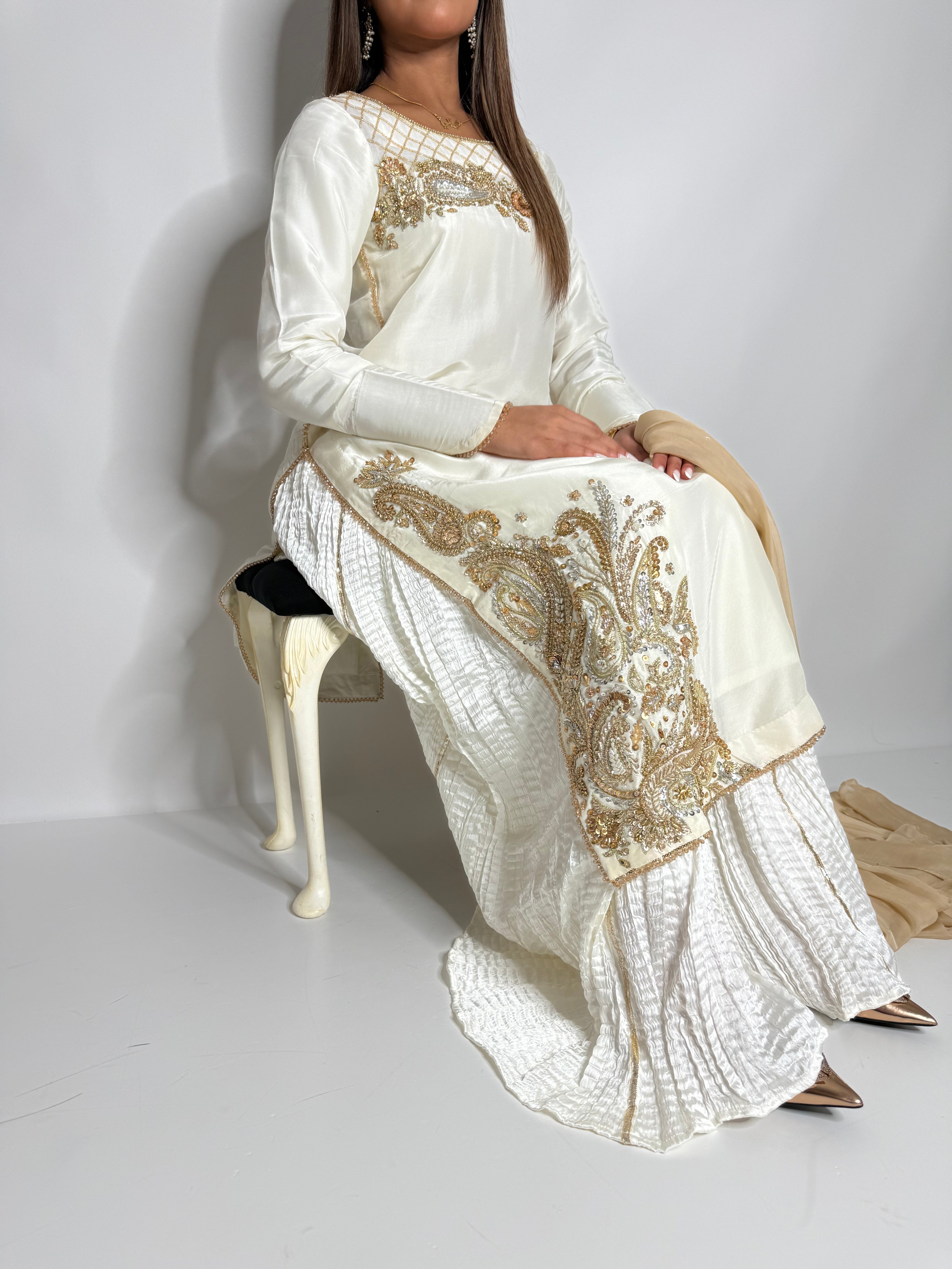 Aurelia Noor Pakistani Suit