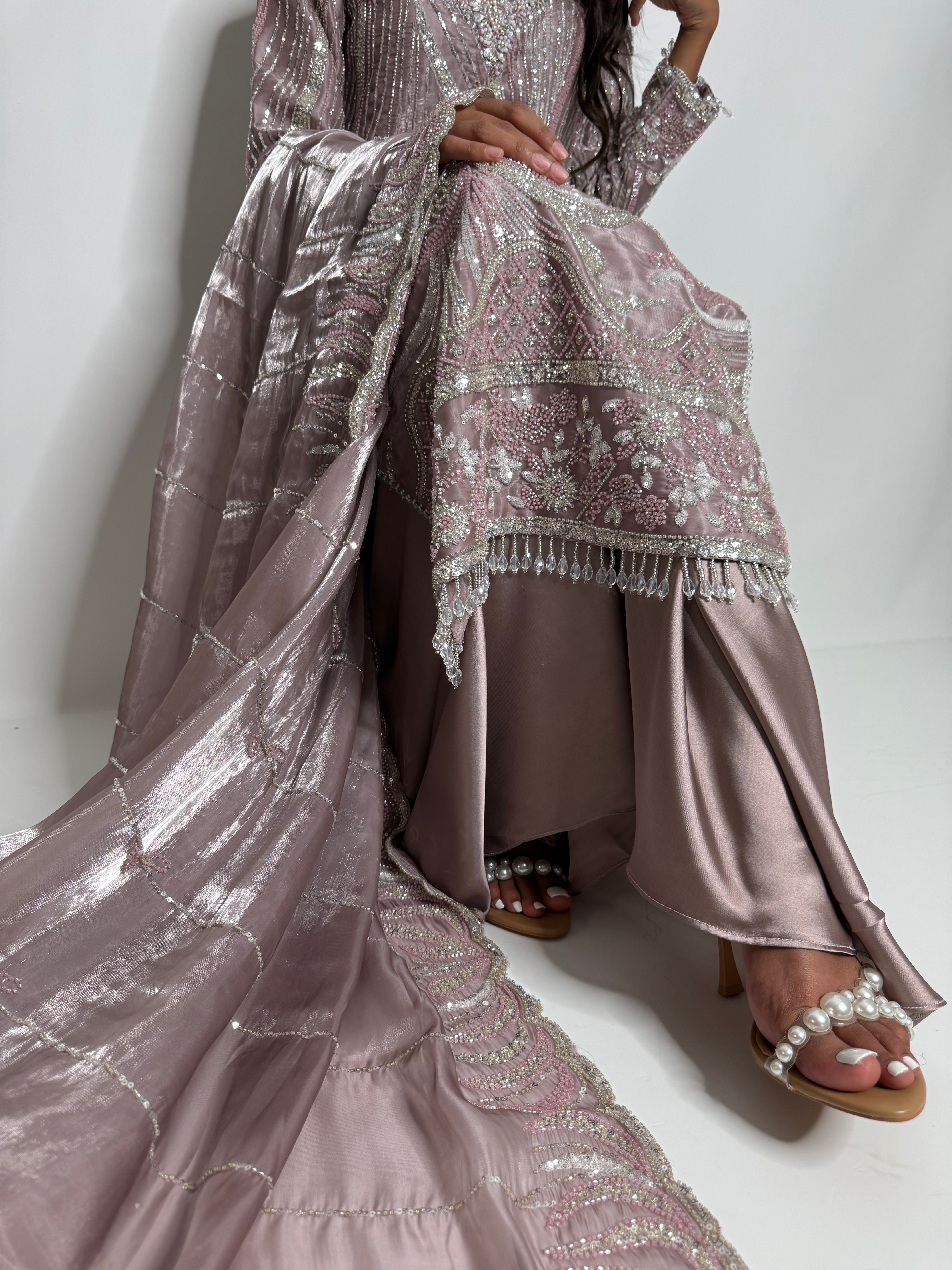 MAHNOOR | ANTIQUE LILAC PEARL FORMAL