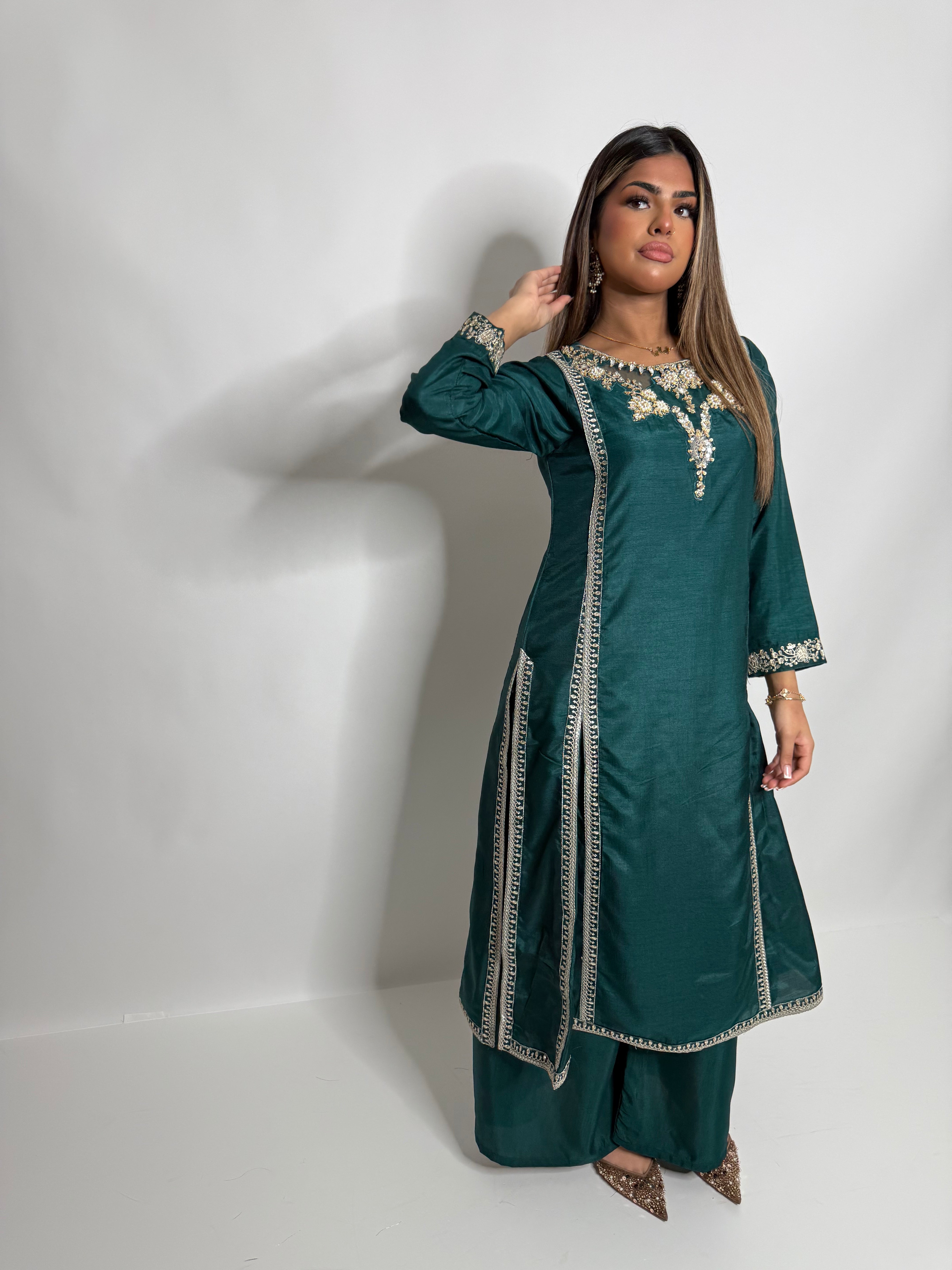 Mehr-e-Zamrud | Luxury Pakistani Emerald Green 3 Piece Suit UK | Wedding Guest, Eid & Party Wear