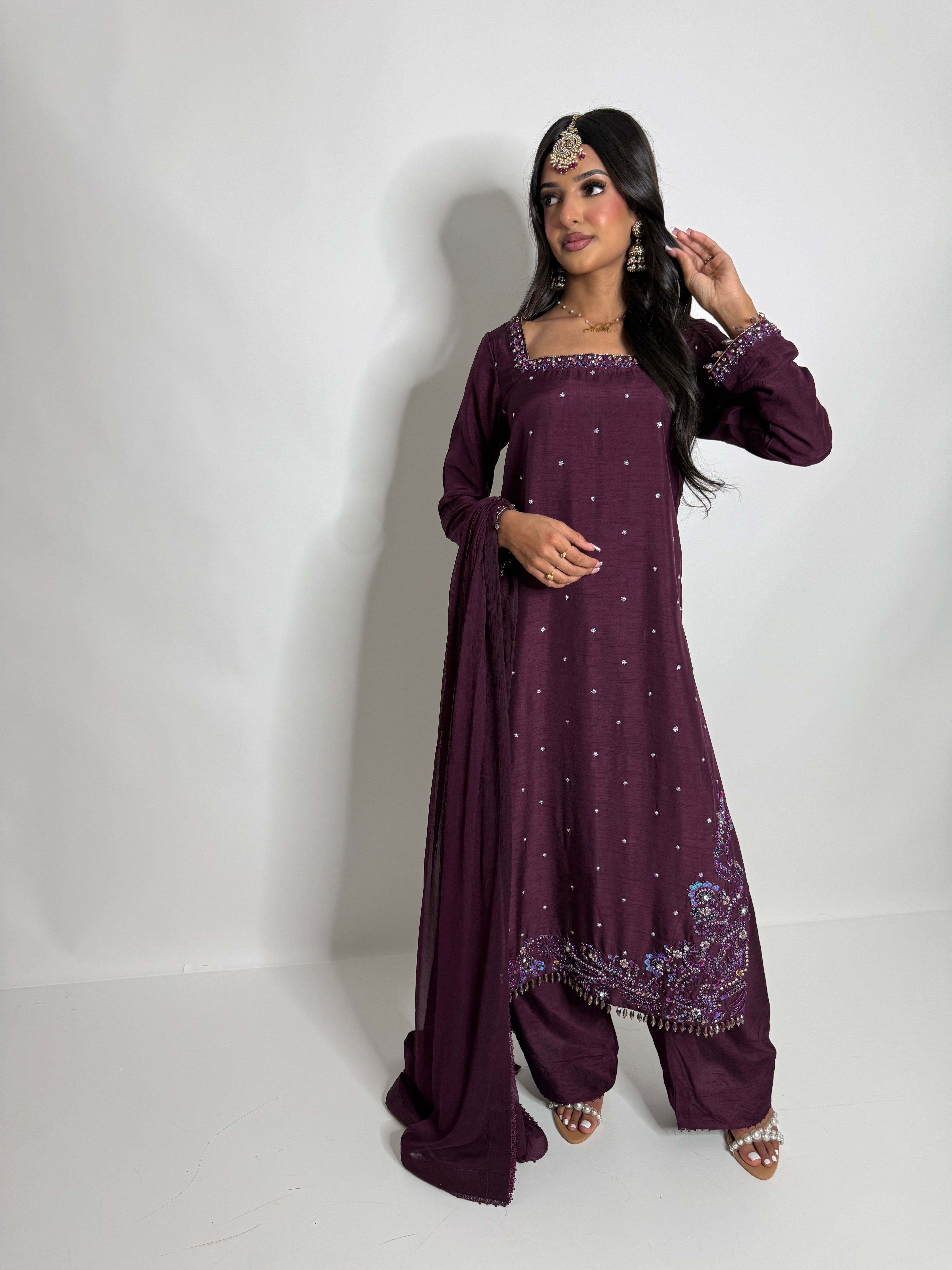 Nooré Aubergine | Luxury Plum Embellished Pakistani Occasionwear