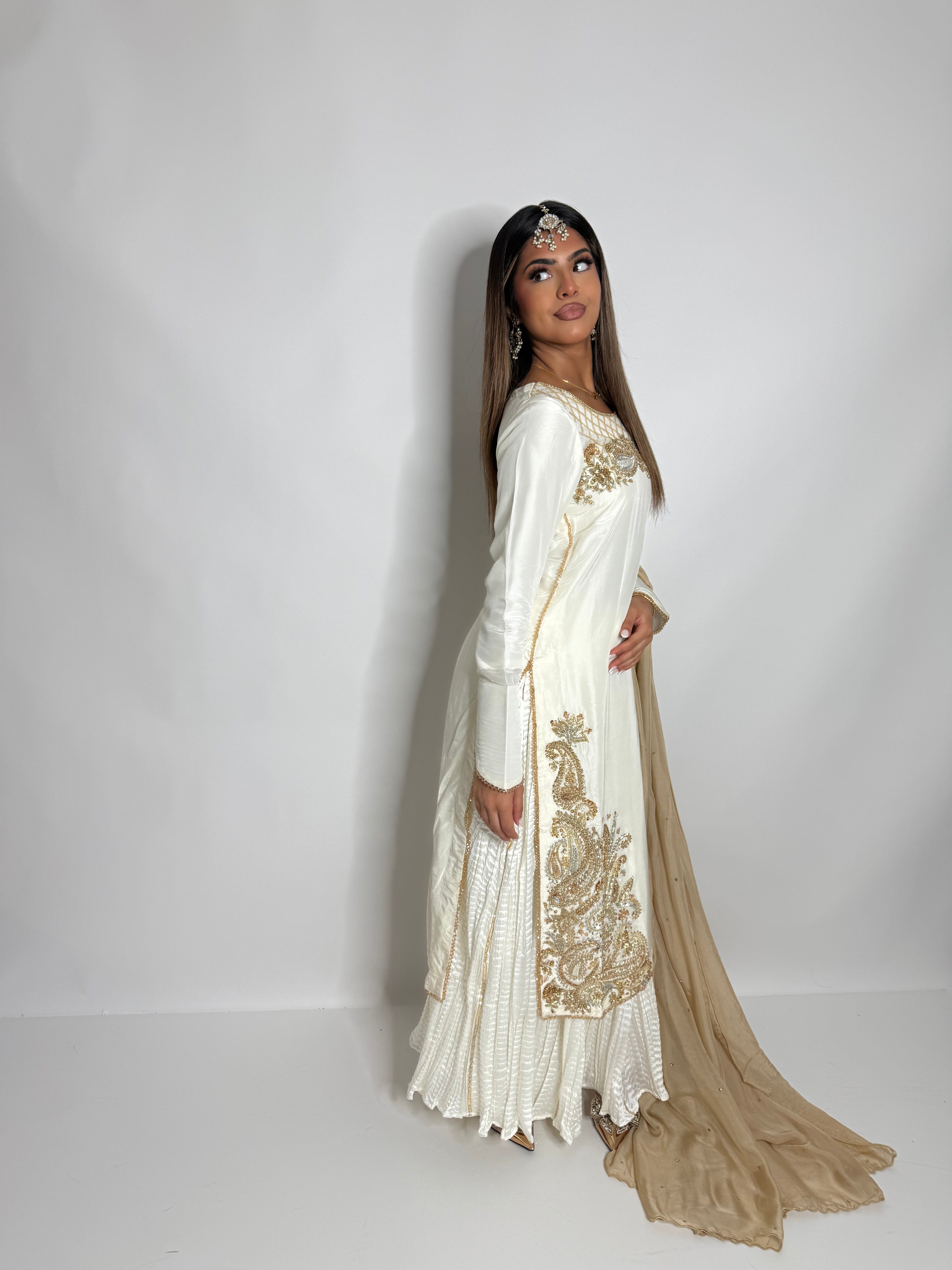 Aurelia Noor Pakistani Suit