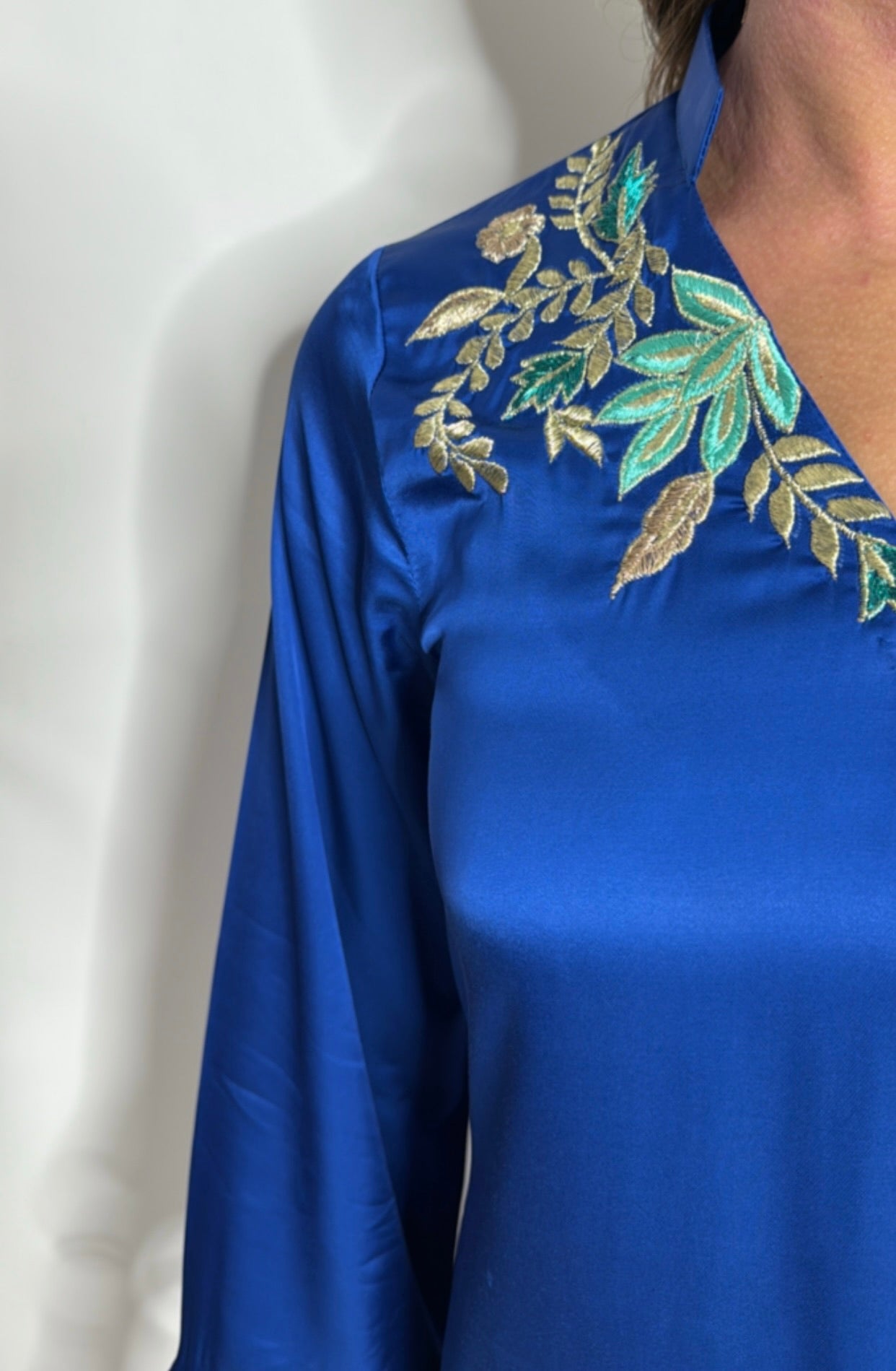 Zaréva Sapphire | Silk Hand Embroidered Kameez Set (3 Piece)