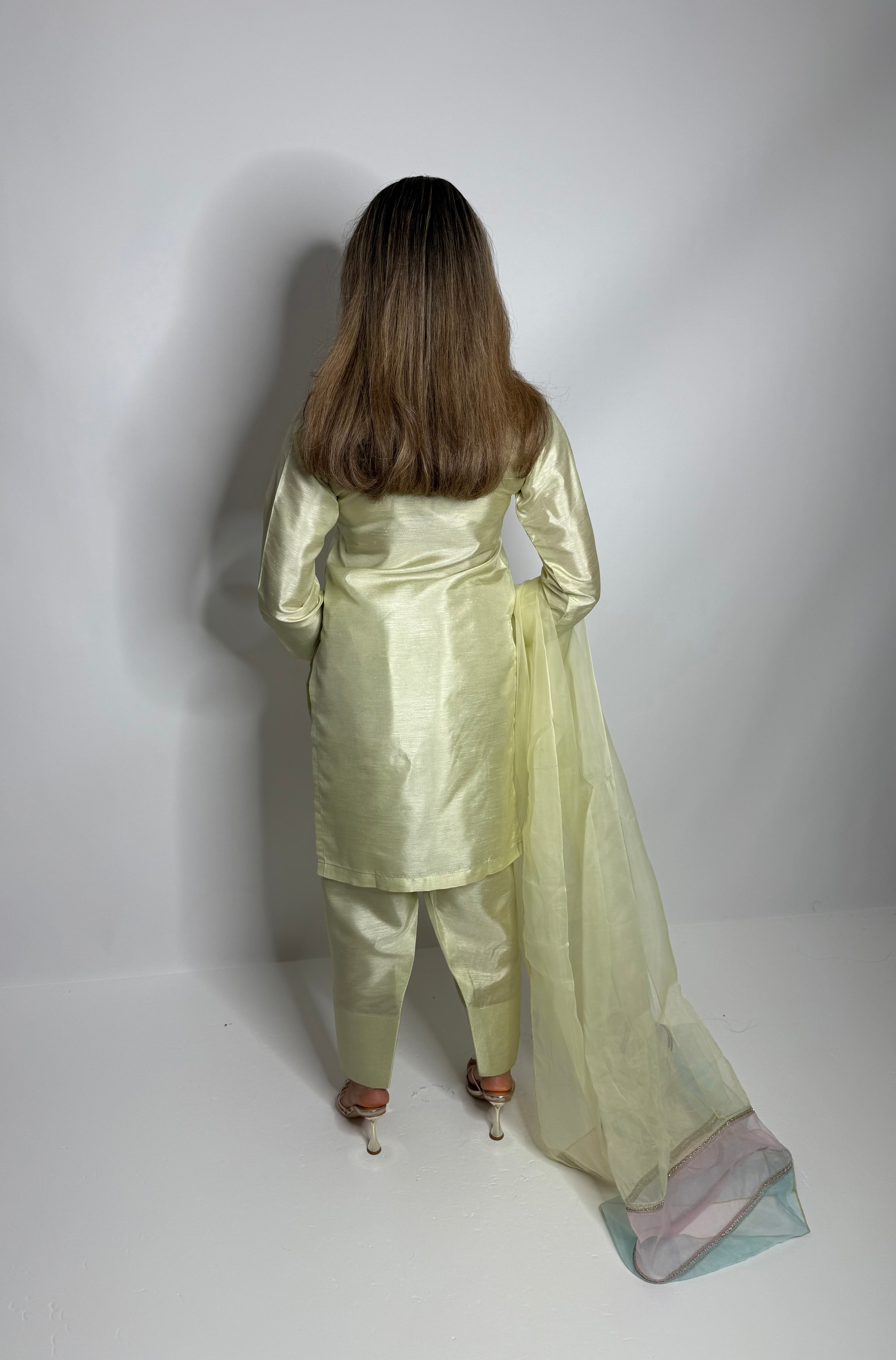 Maison Aurelia | Gold Thread Farshi Edit