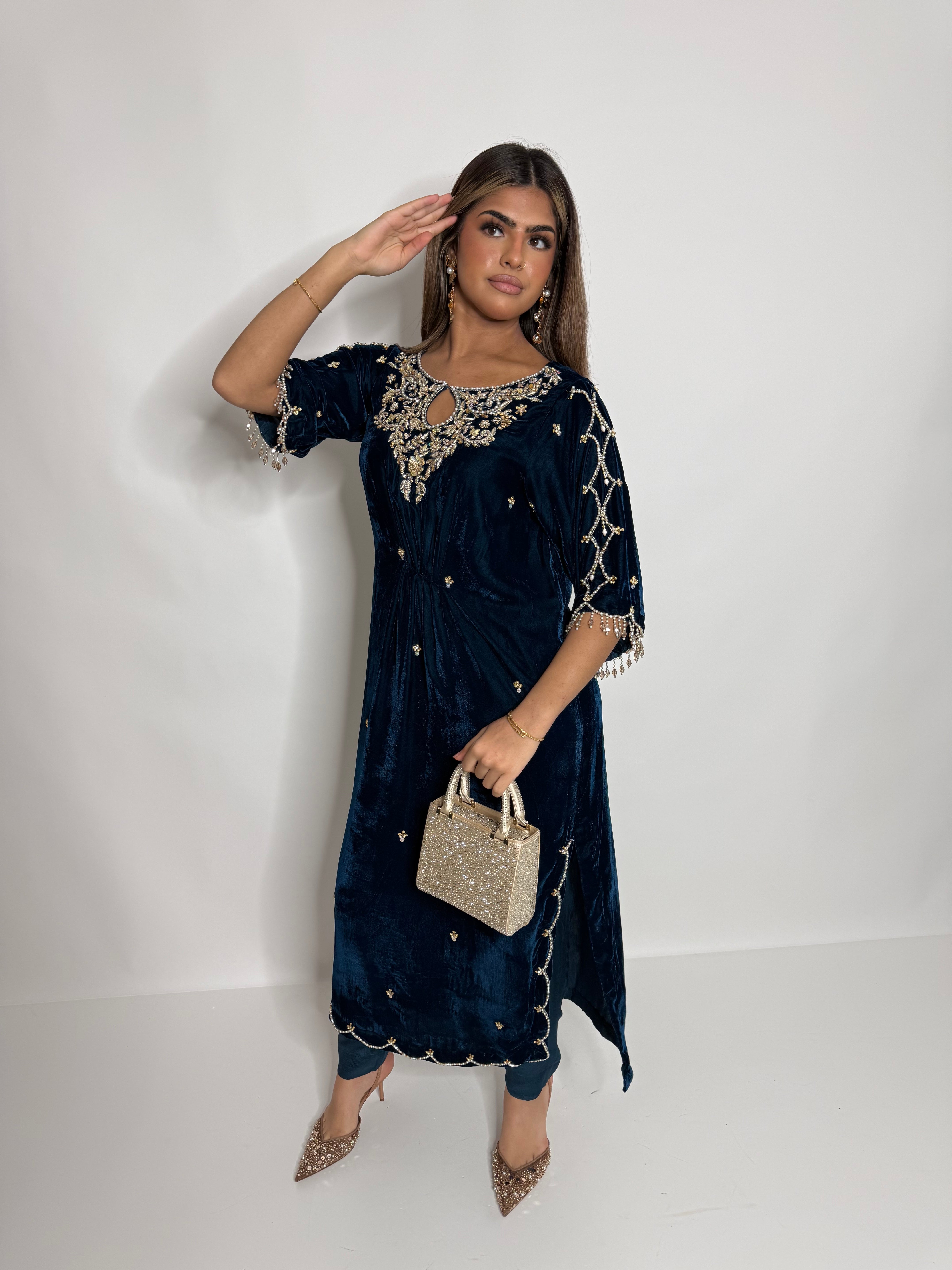Zafira Élan | Pearl Embellished Velvet Kaftan