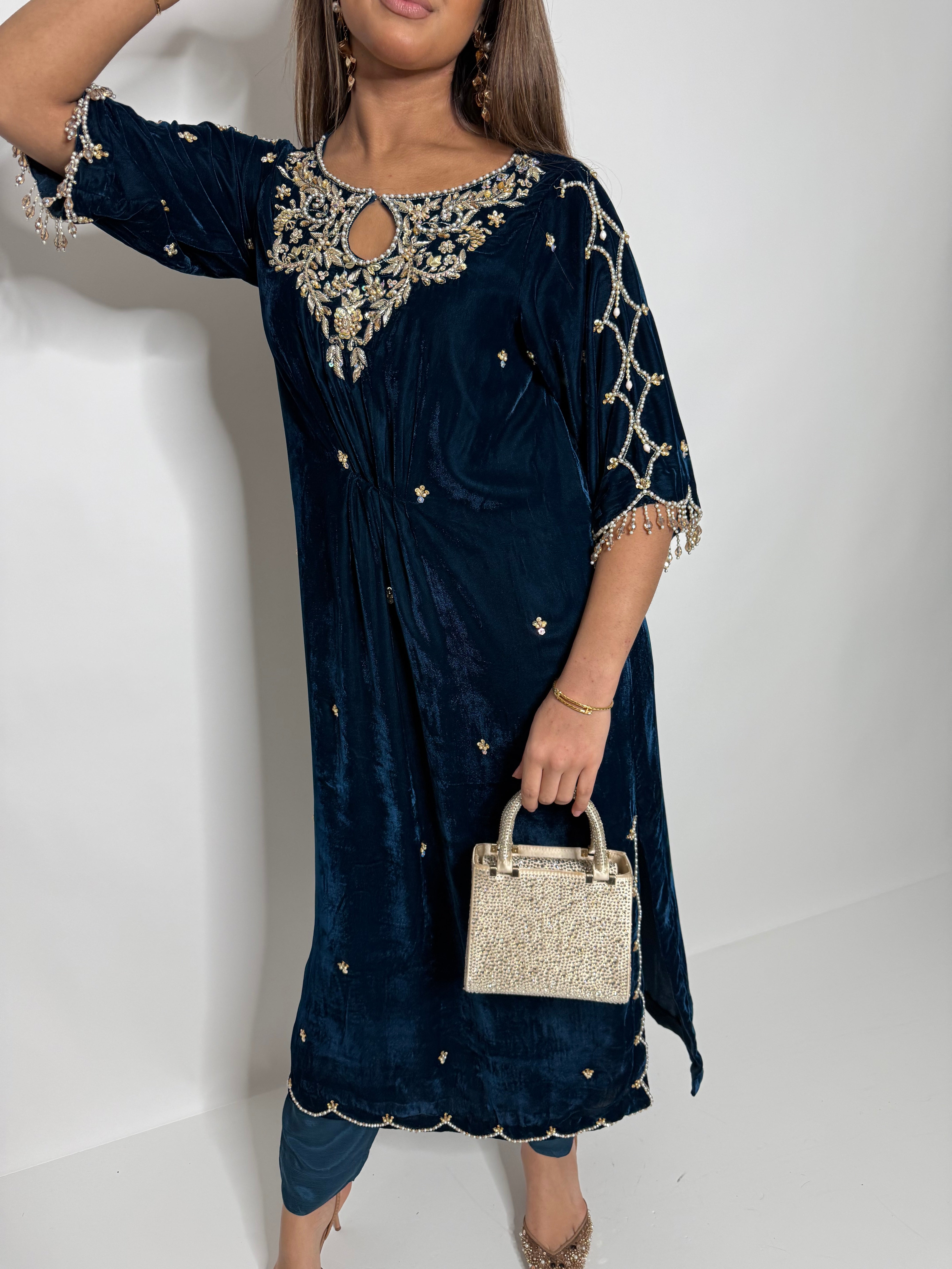 Zafira Élan | Pearl Embellished Velvet Kaftan