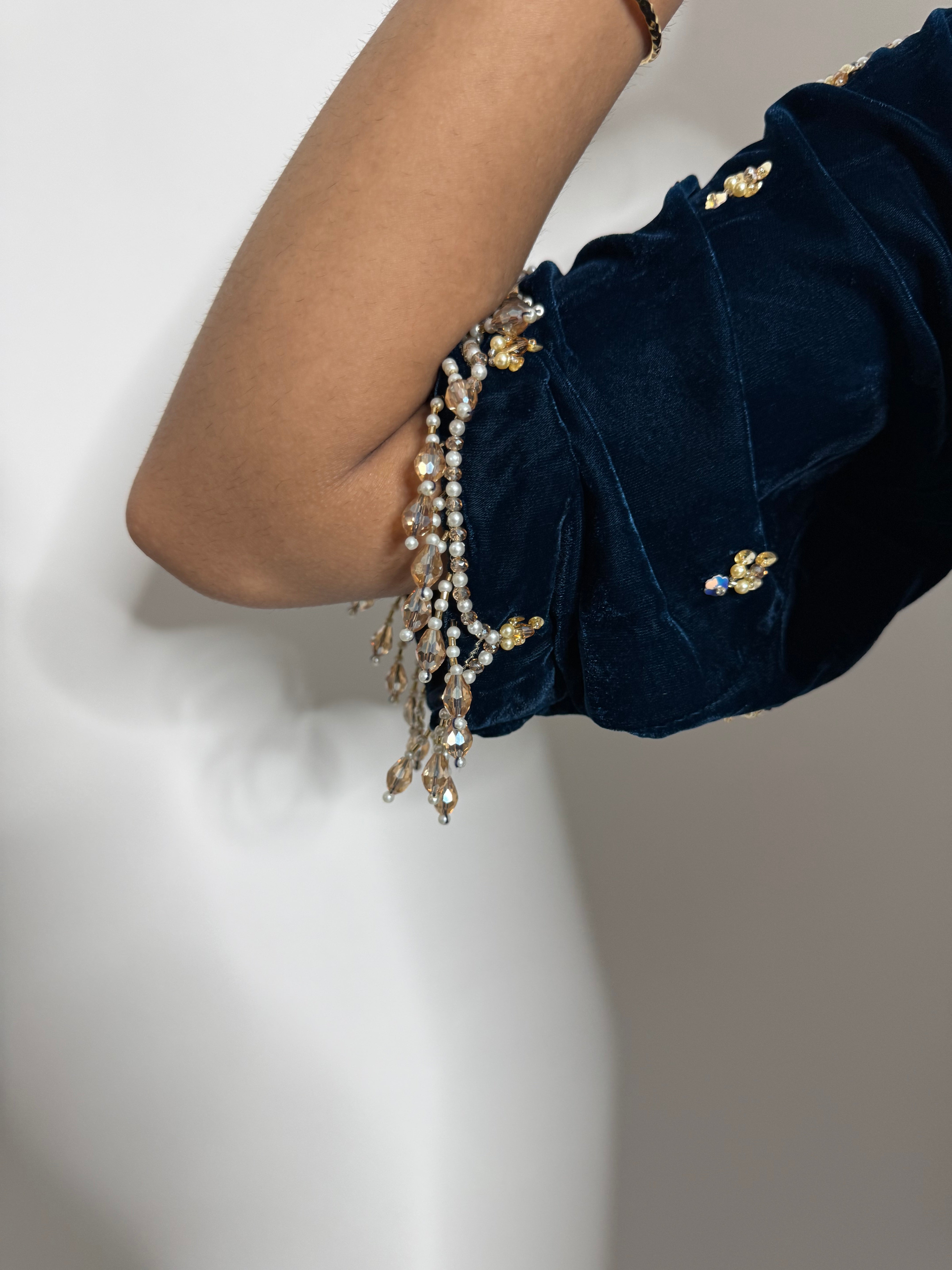 Zafira Élan | Pearl Embellished Velvet Kaftan