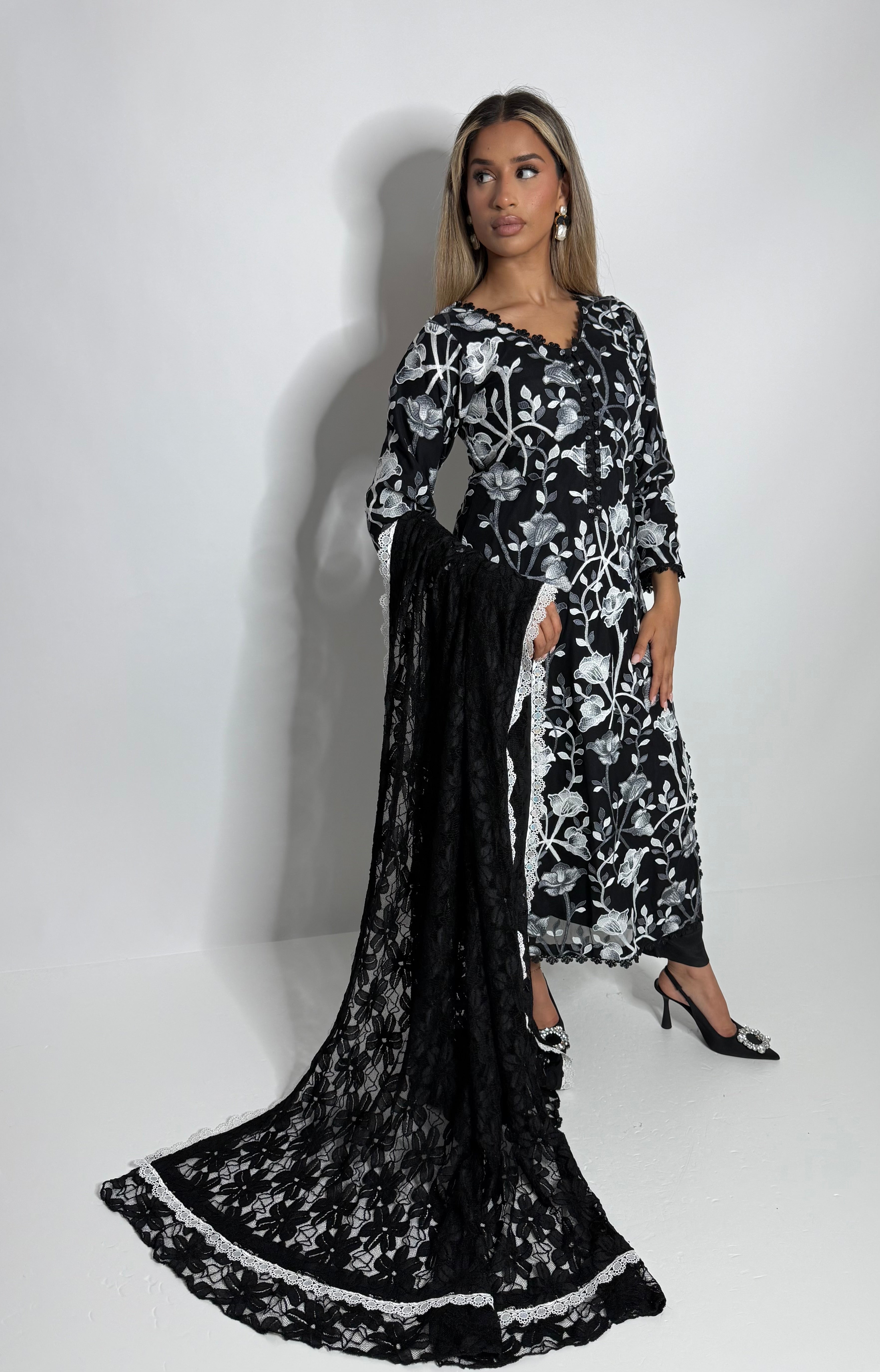 Noiréa Bloom | Monochrome Floral Kameez Set (3 Piece)